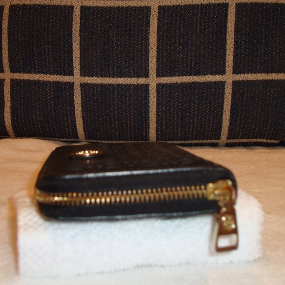 Tory Burch Robinson Floral Perforated Wallet GOOD CONDITION! - Picture 6 of 14